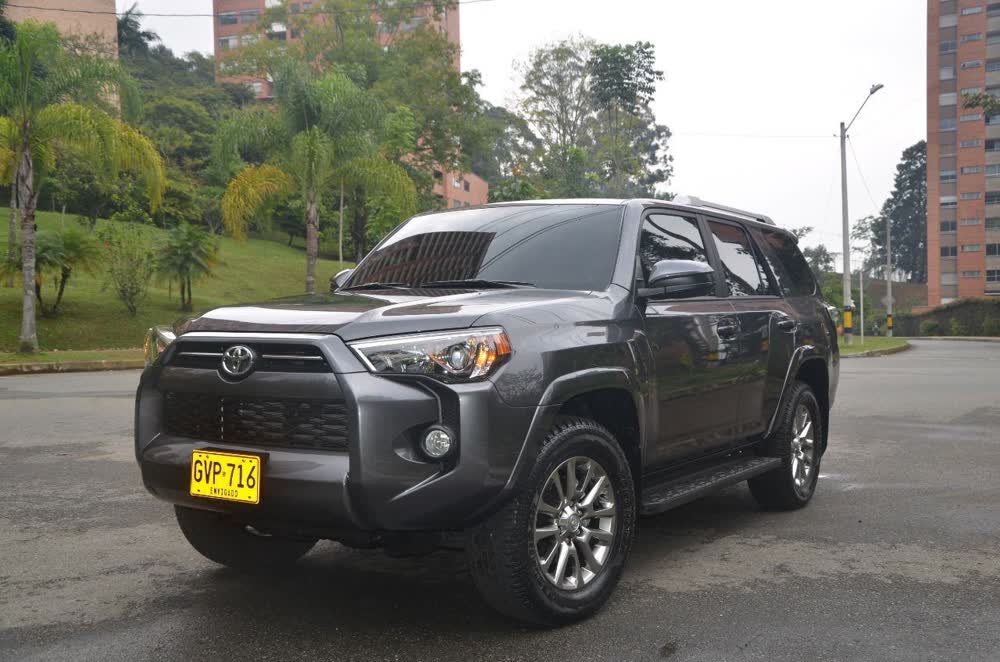 Toyota 4Runner SR5