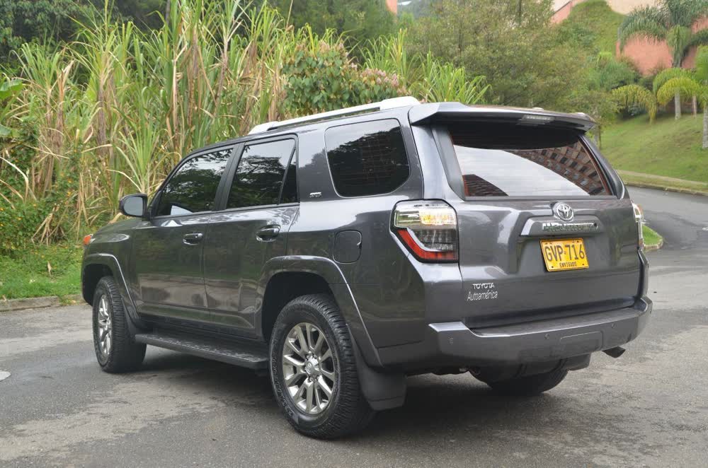 Toyota 4Runner SR5 2