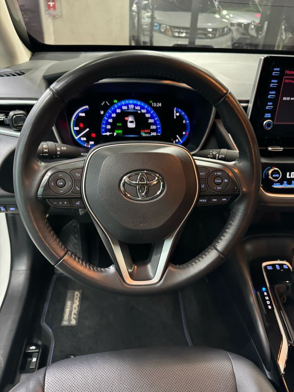 Toyota Corolla Híbrido 2