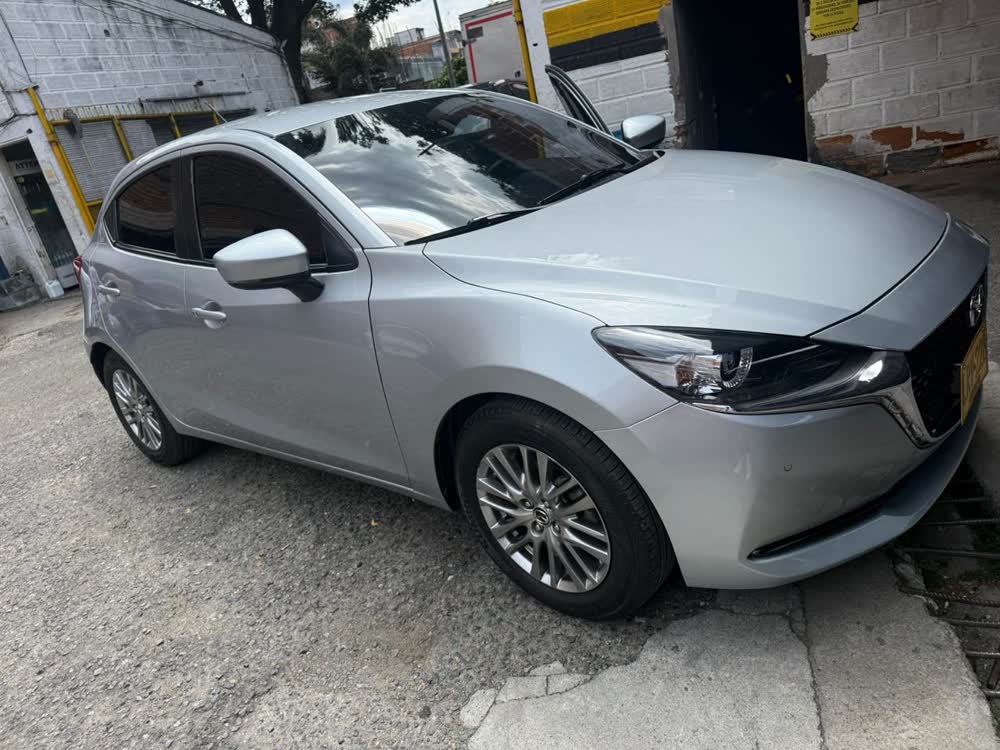 Mazda 2