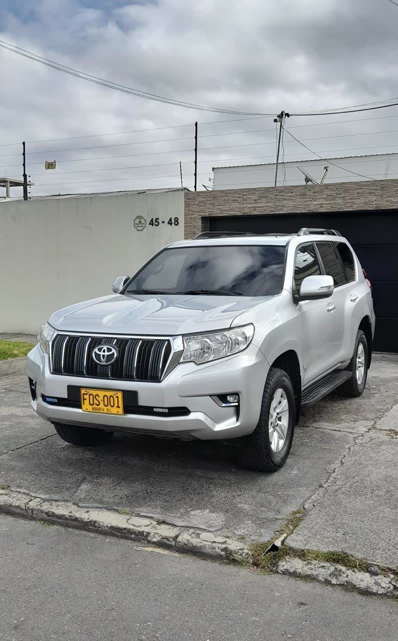 Toyota Land Cruiser Prado 4