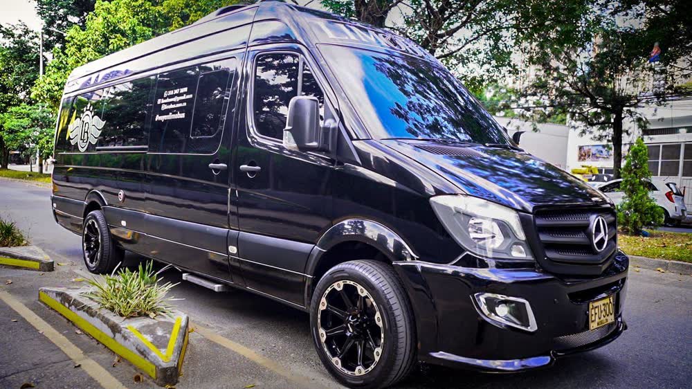 Mercedes-Benz Sprinter Limobus 2