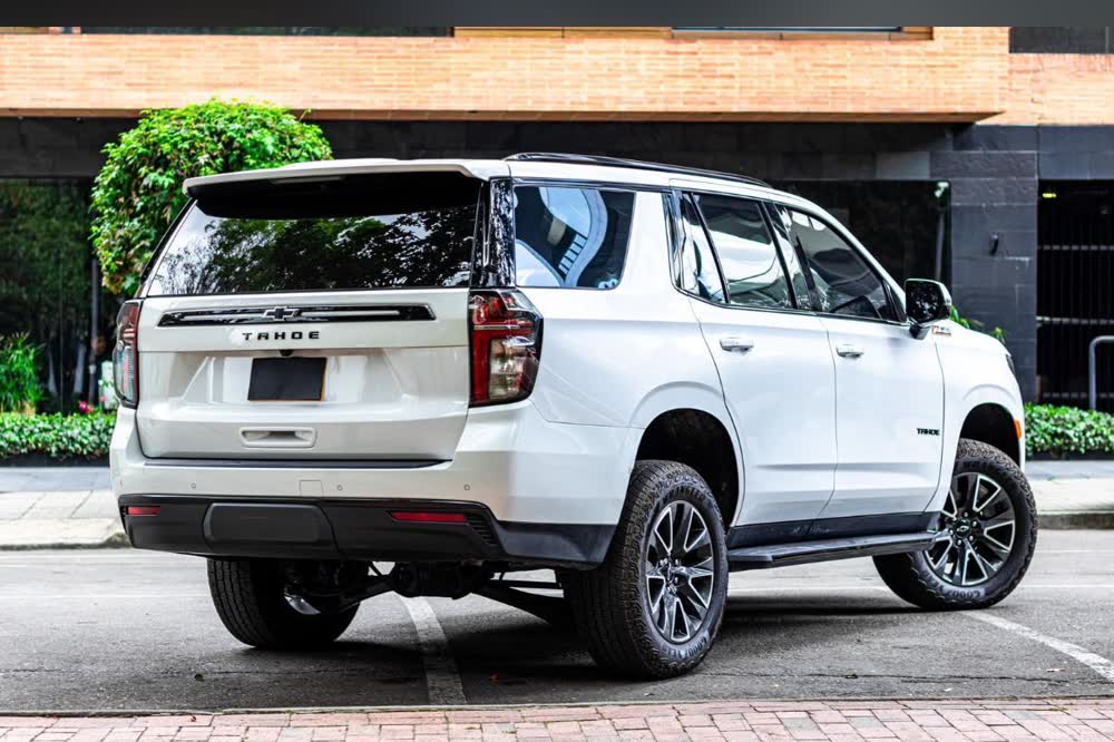 Chevrolet Tahoe Z71 4