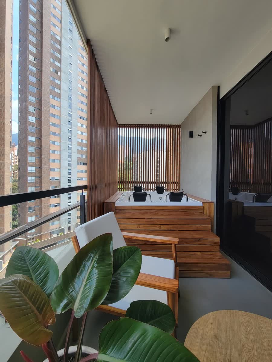 CASA ODED #8 · PENTHOUSE 9
