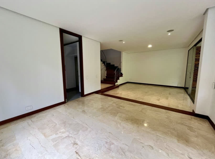 CASA 109 · RINCONES DE MONTICELLO 6